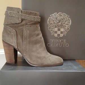 Vince Comuto boots.